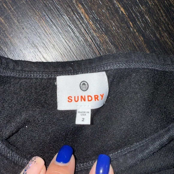 Evereve sweatshirt - Picture 2 of 3